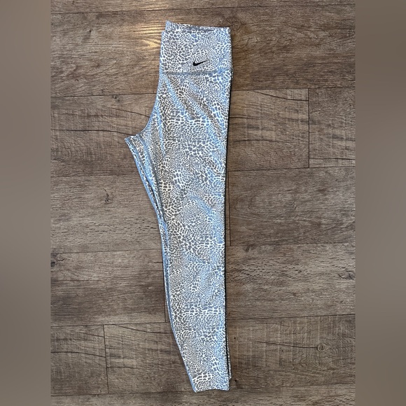 Nike Leggings - Picture 3 of 5